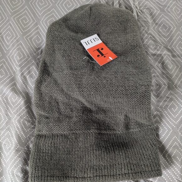Accessories - Gray Knit Beanie